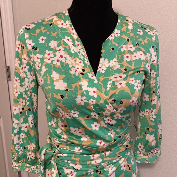 LILLY PULITZER DRESS - Picture 2 of 14